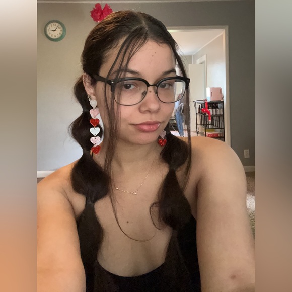 Meet your Posher, Aliyah - Picture 5 of 6